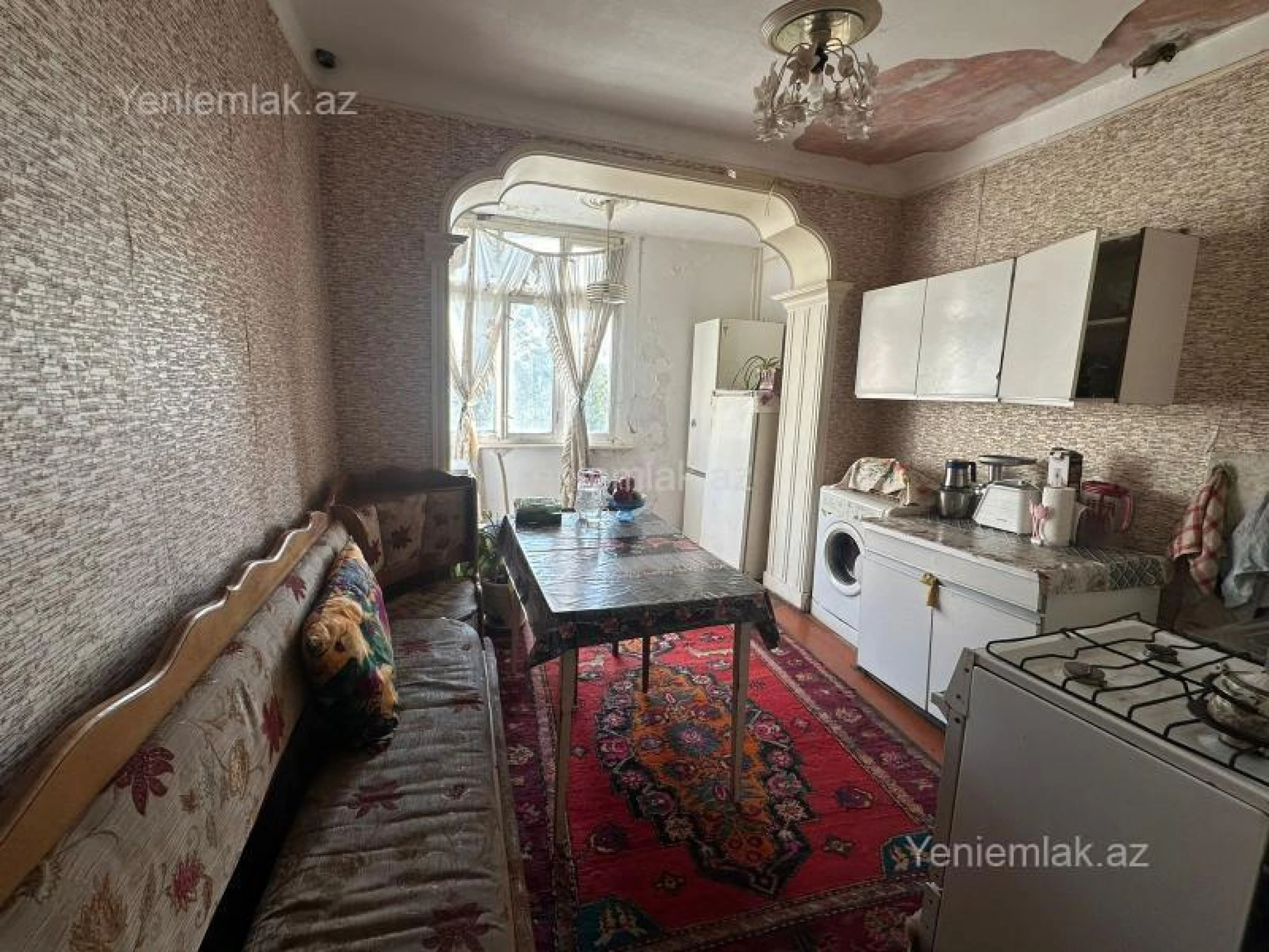 Satılır 2 otaqlı köhnə tikili 60 m²