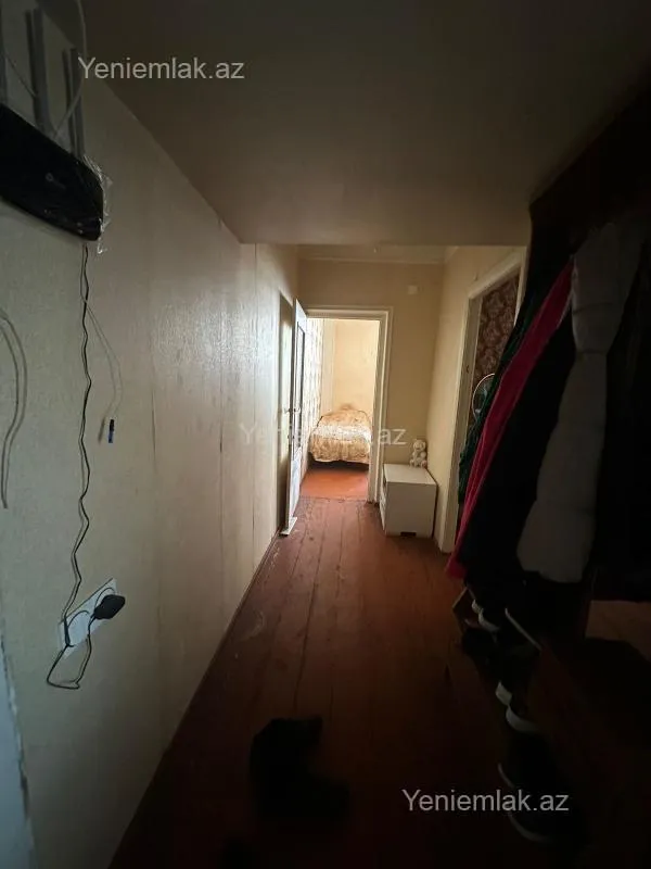 Satılır 2 otaqlı köhnə tikili 60 m²