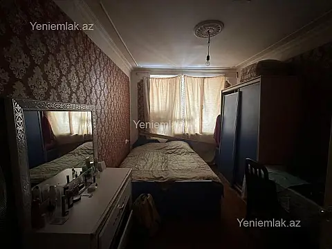Satılır 2 otaqlı köhnə tikili 60 m²