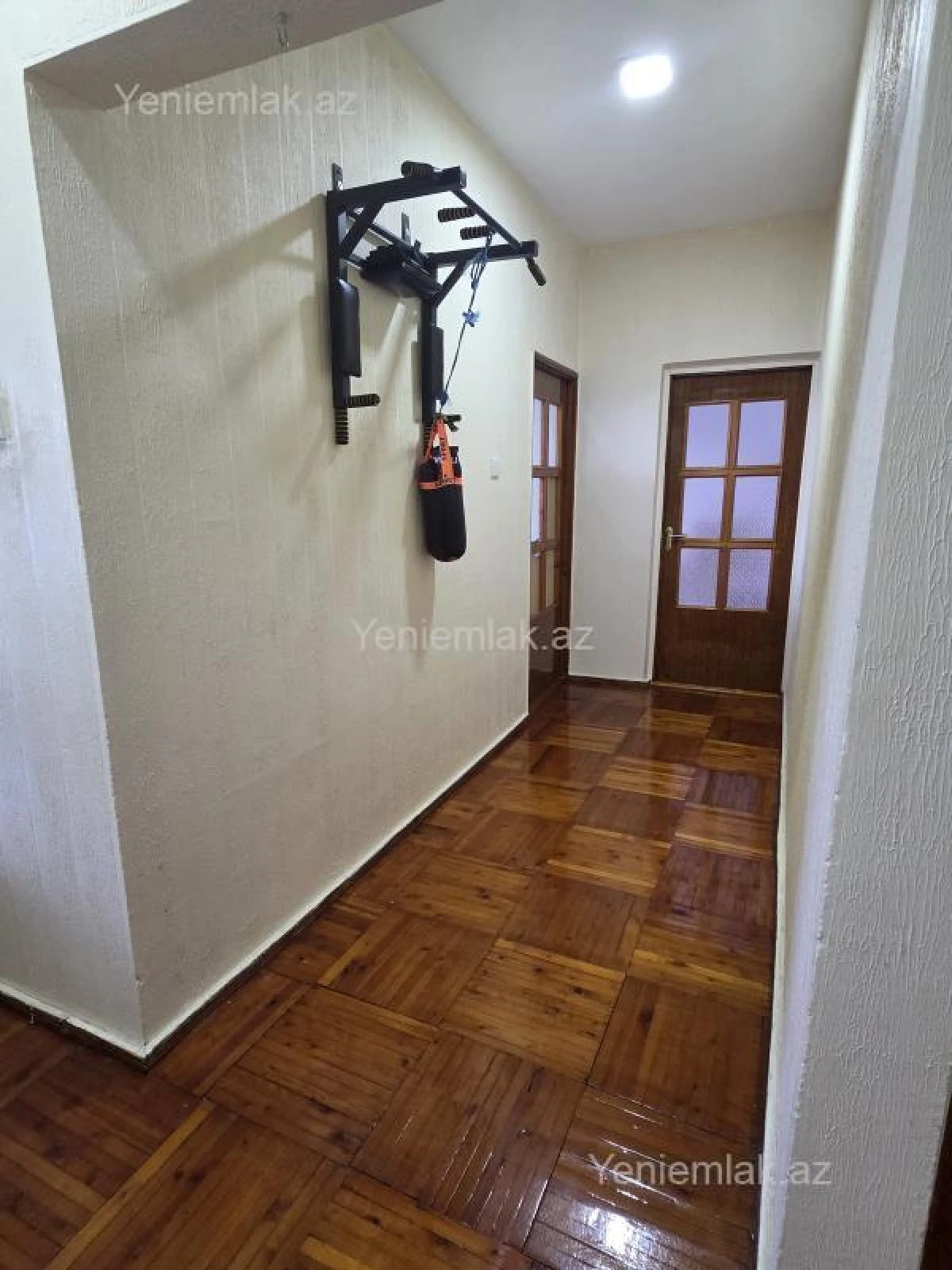 Satılır 4 otaqlı köhnə tikili 110 m²