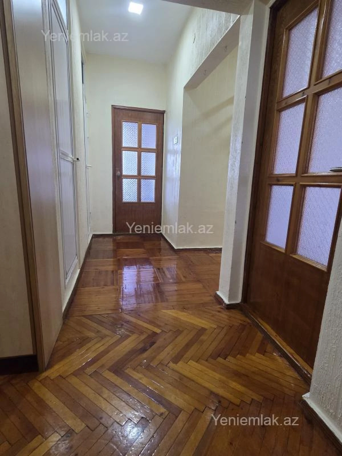Satılır 4 otaqlı köhnə tikili 110 m²
