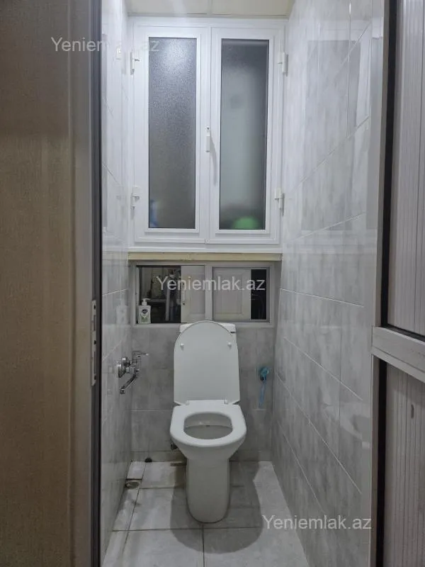 Satılır 4 otaqlı köhnə tikili 110 m²