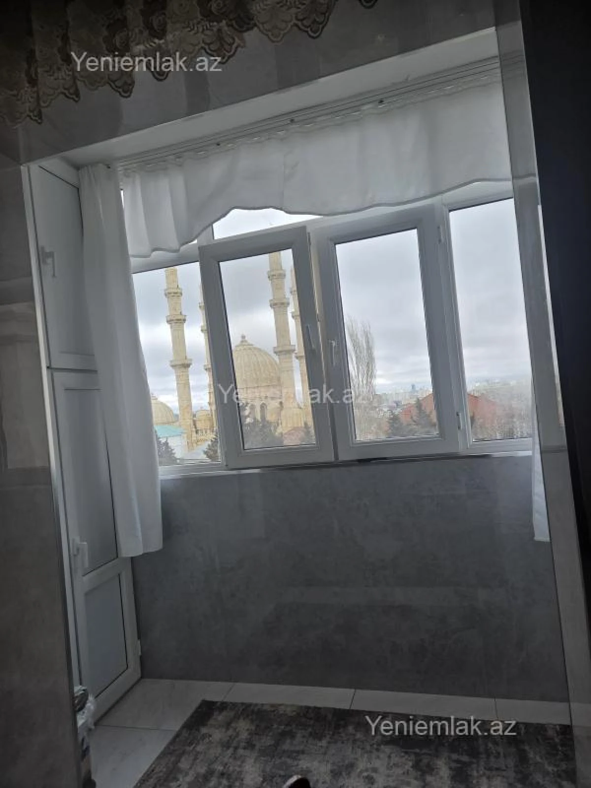 Satılır 4 otaqlı köhnə tikili 110 m²