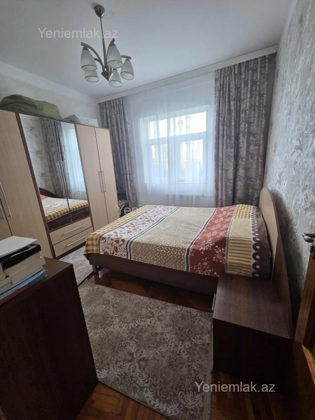 Satılır 4 otaqlı köhnə tikili 110 m²