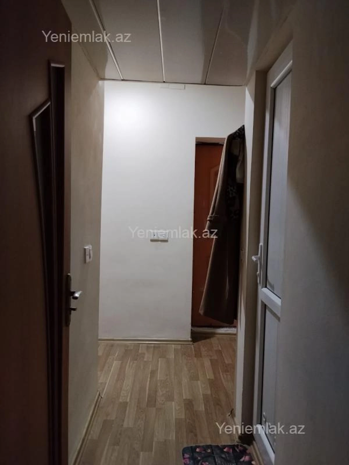 Satılır 2 otaqlı köhnə tikili 50 m²