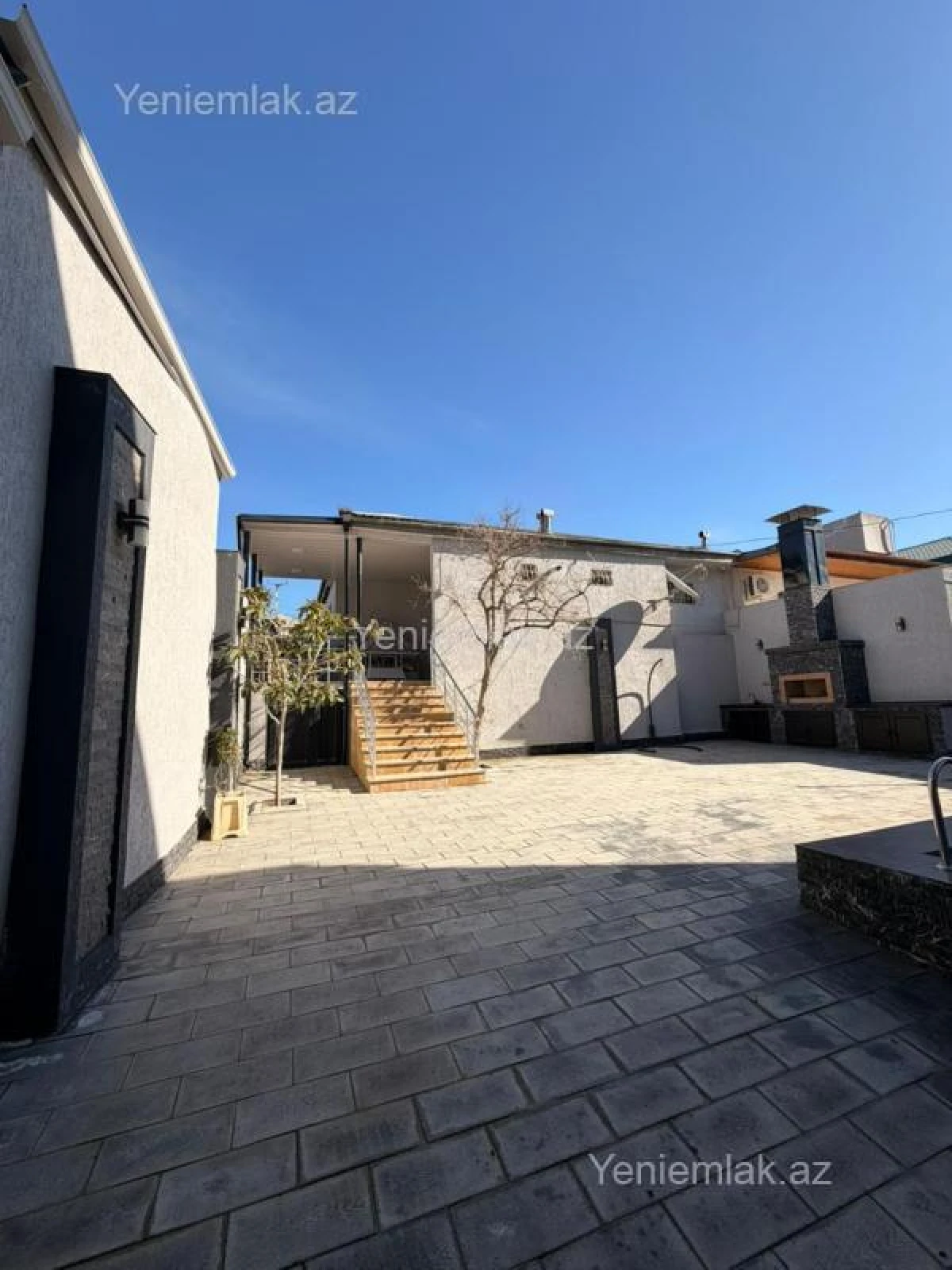 Satılır 5 otaqlı həyət evi 300 m²