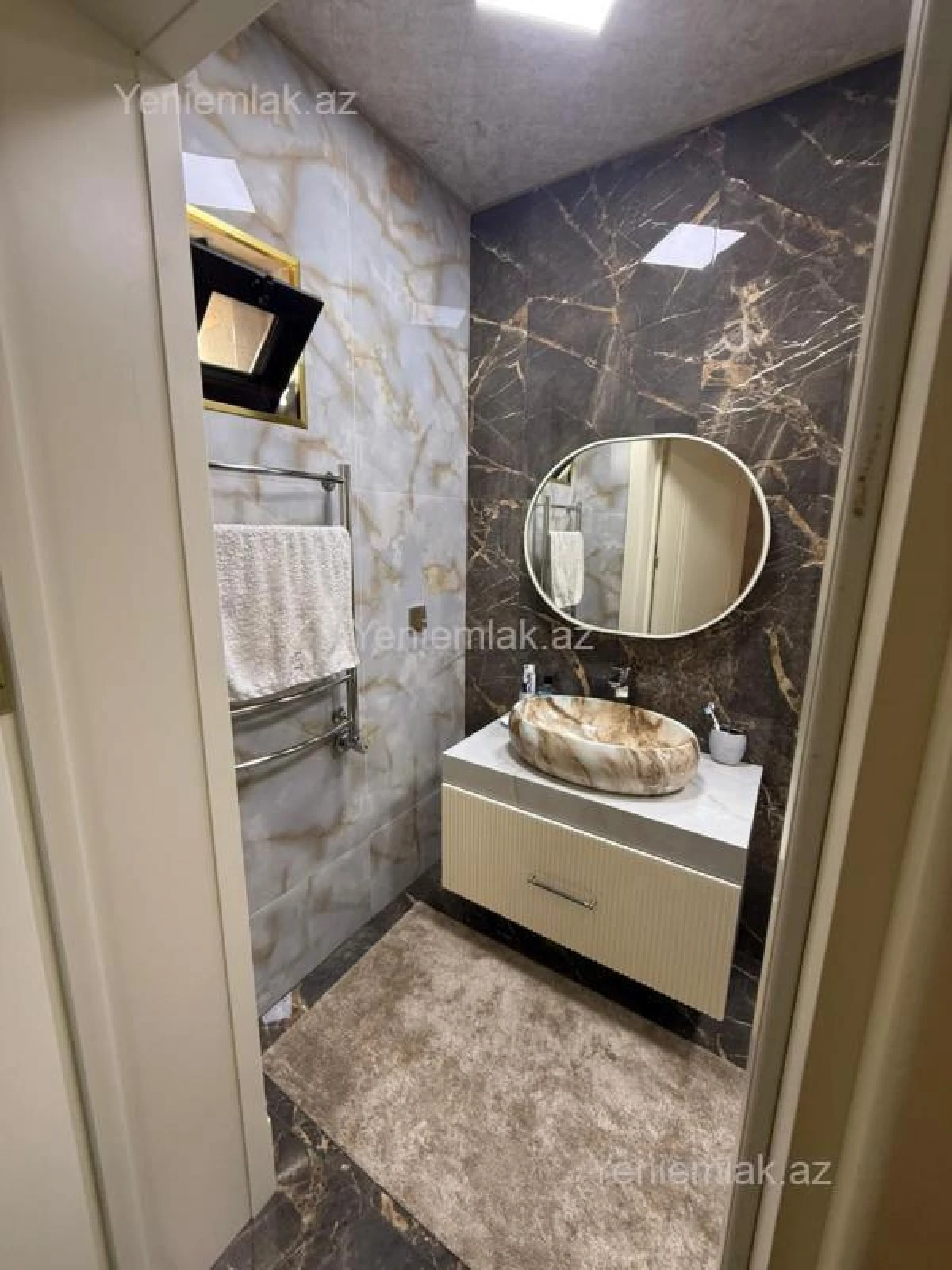 Satılır 5 otaqlı həyət evi 300 m²