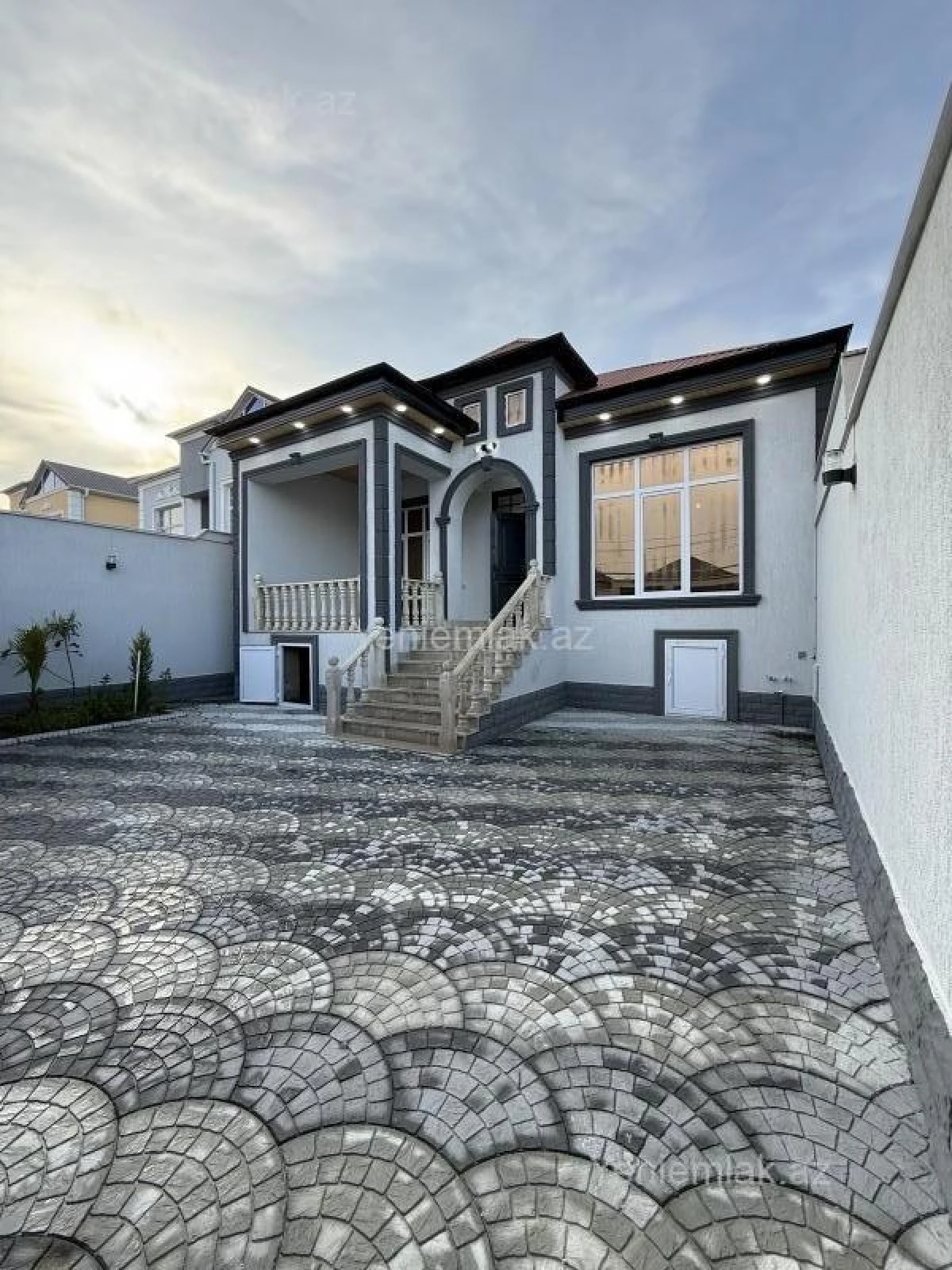 Satılır 4 otaqlı həyət evi 120 m²