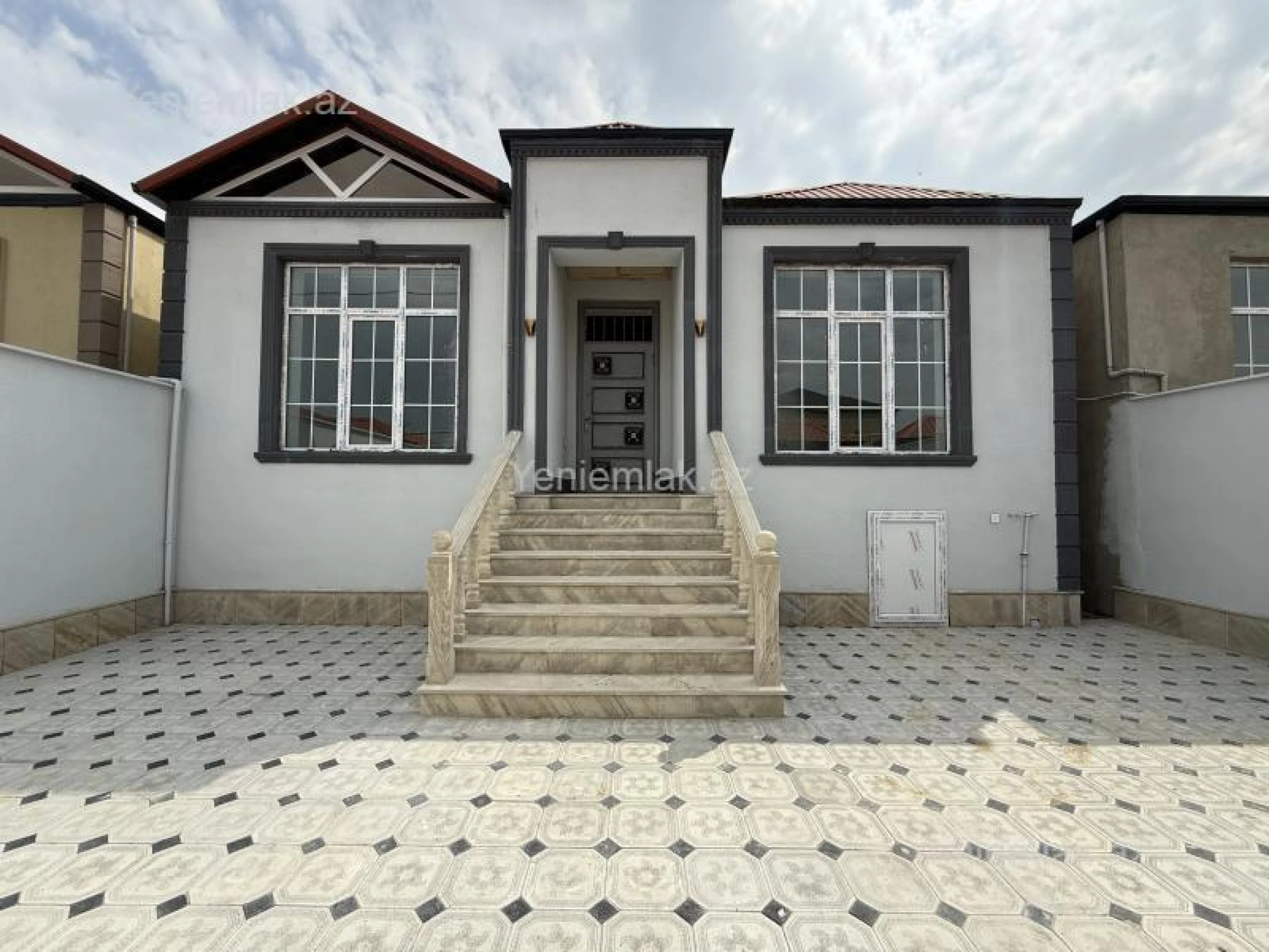 Satılır 4 otaqlı həyət evi 120 m²