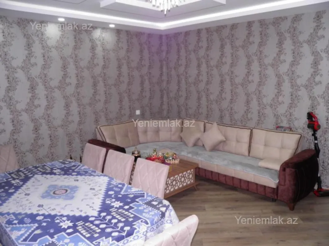 Satılır 5 otaqlı həyət evi 220 m²