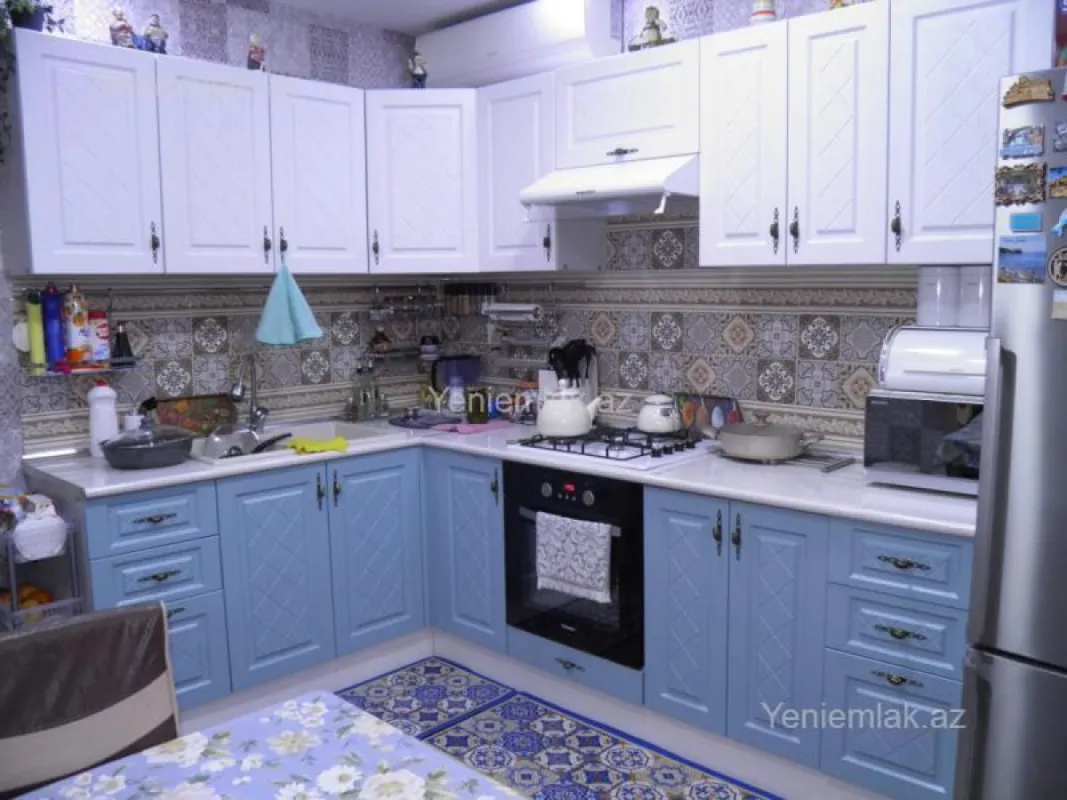 Satılır 5 otaqlı həyət evi 220 m²