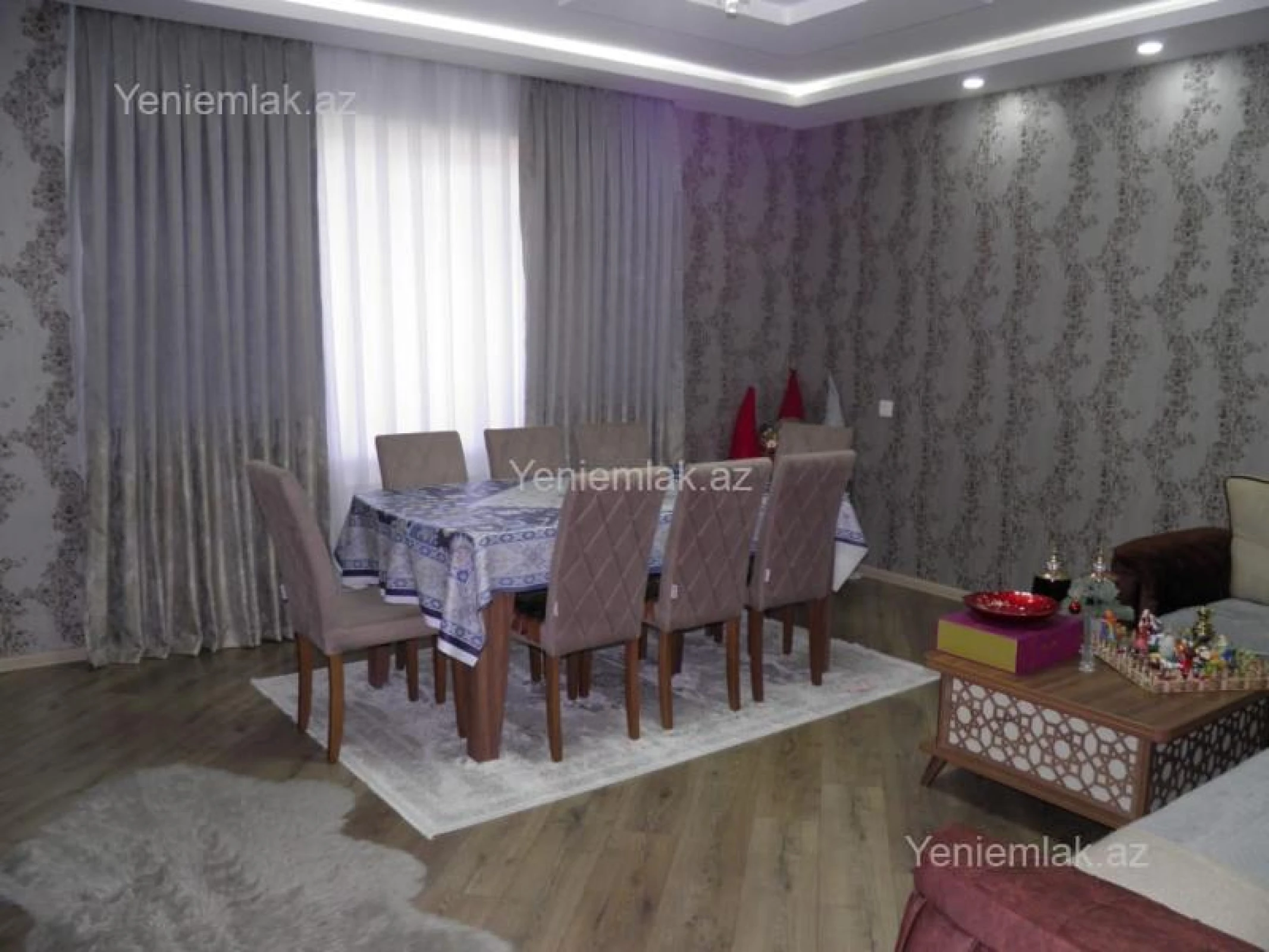 Satılır 5 otaqlı həyət evi 220 m²