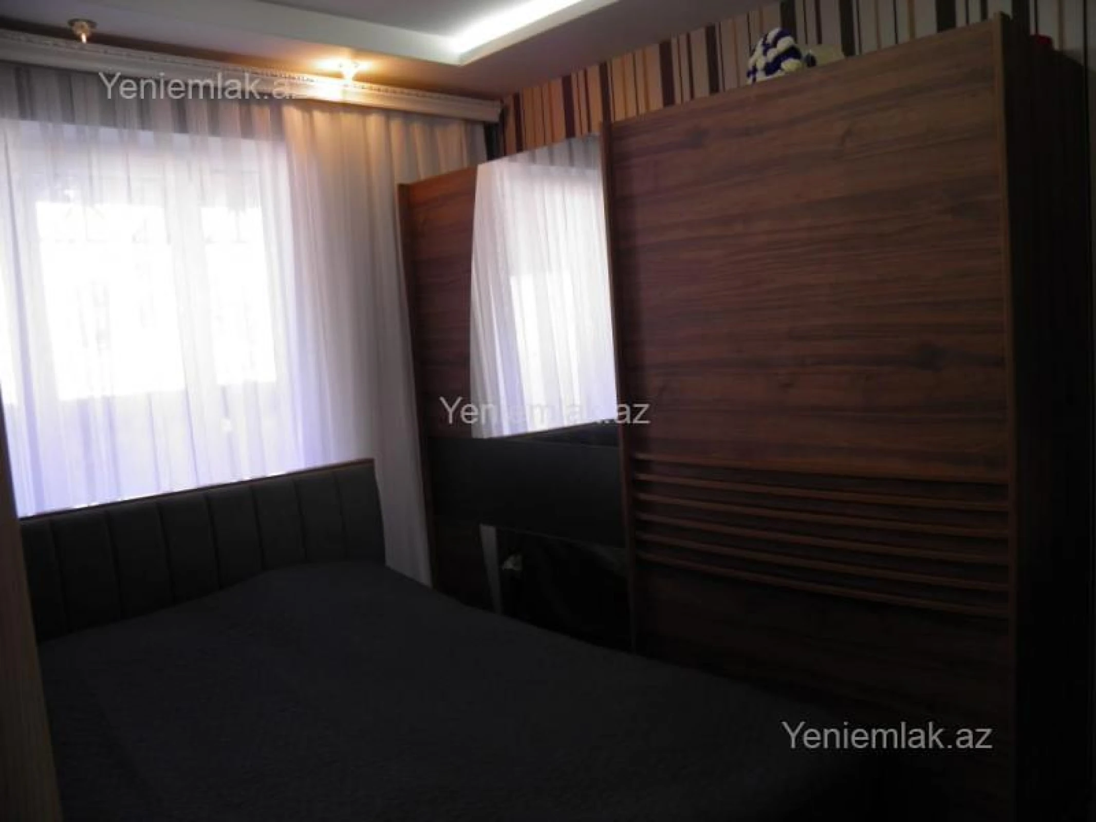 Satılır 5 otaqlı həyət evi 220 m²