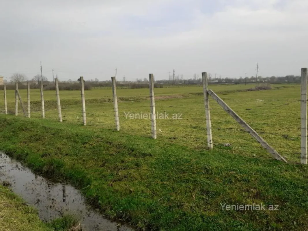 Satılır torpaq sahəsi