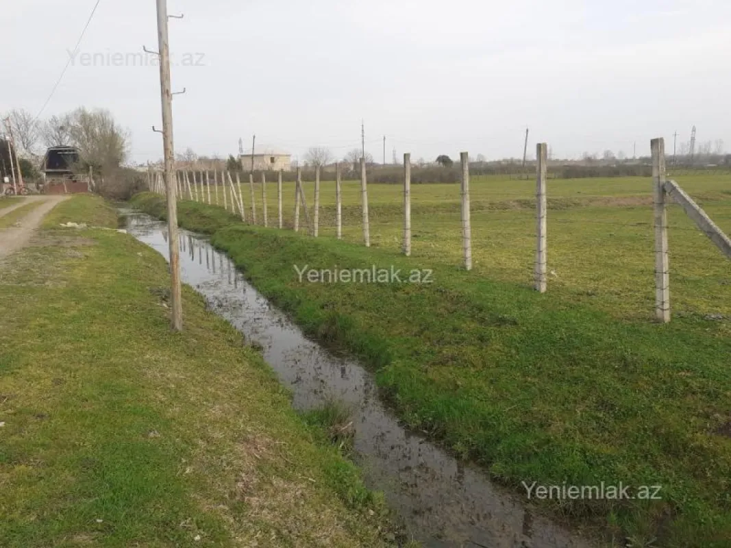 Satılır torpaq sahəsi