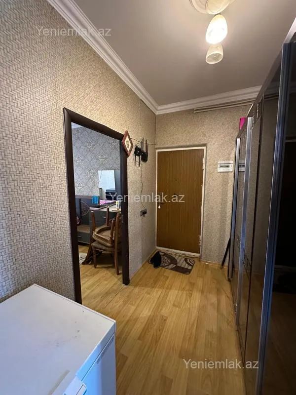 Satılır 2 otaqlı köhnə tikili 55 m²