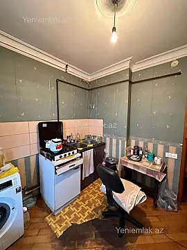 Satılır 2 otaqlı köhnə tikili 60 m²