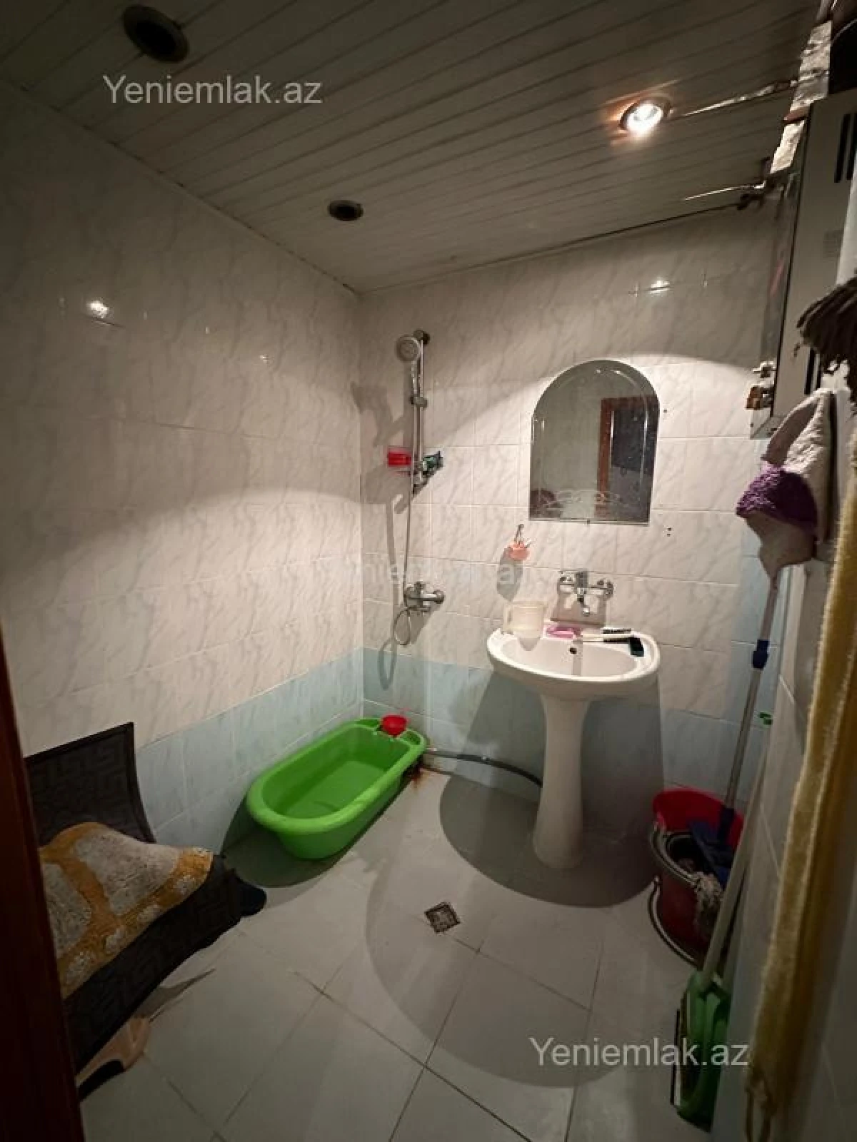 Satılır 2 otaqlı köhnə tikili 60 m²