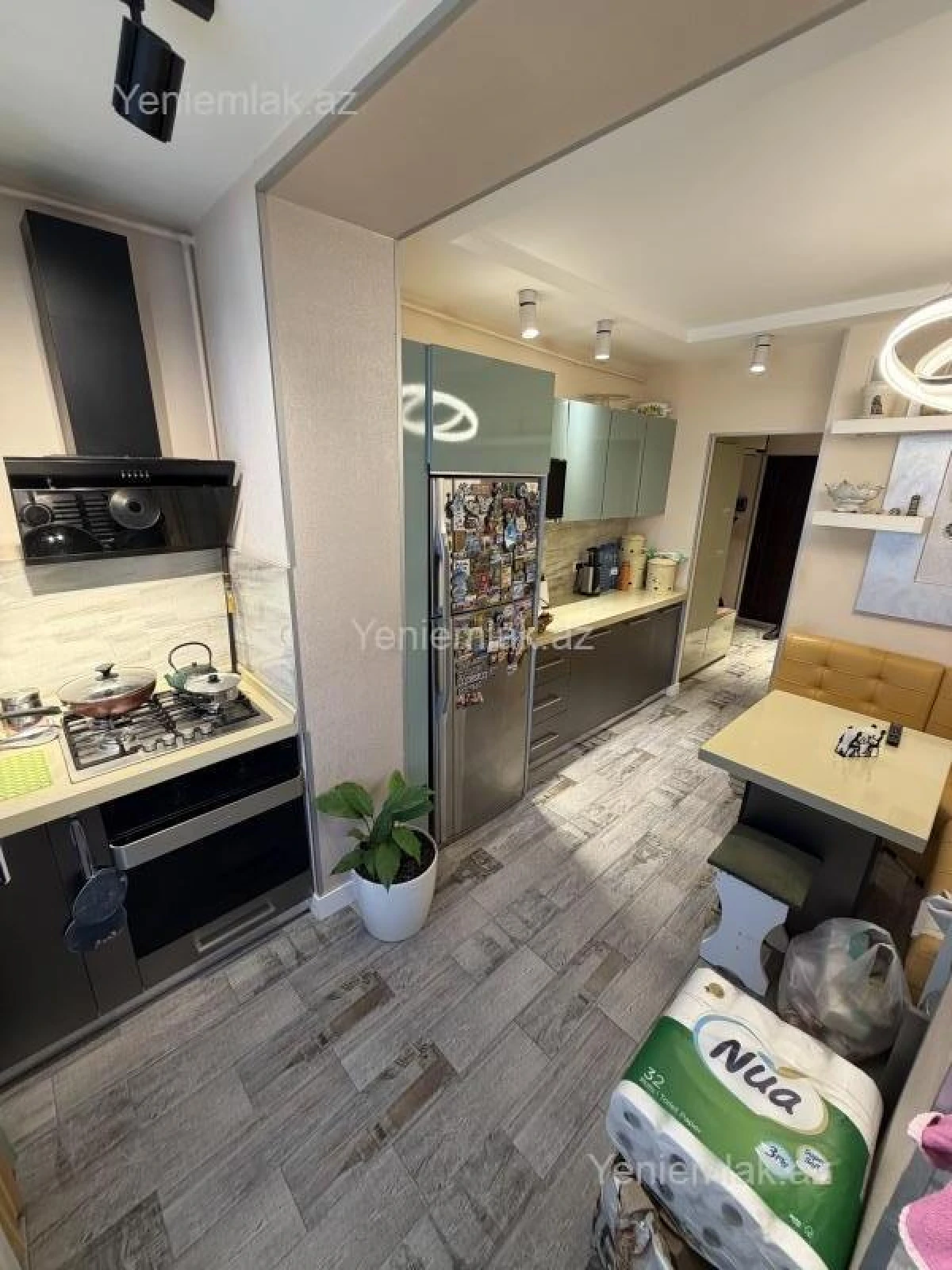 Satılır 2 otaqlı köhnə tikili 55 m²