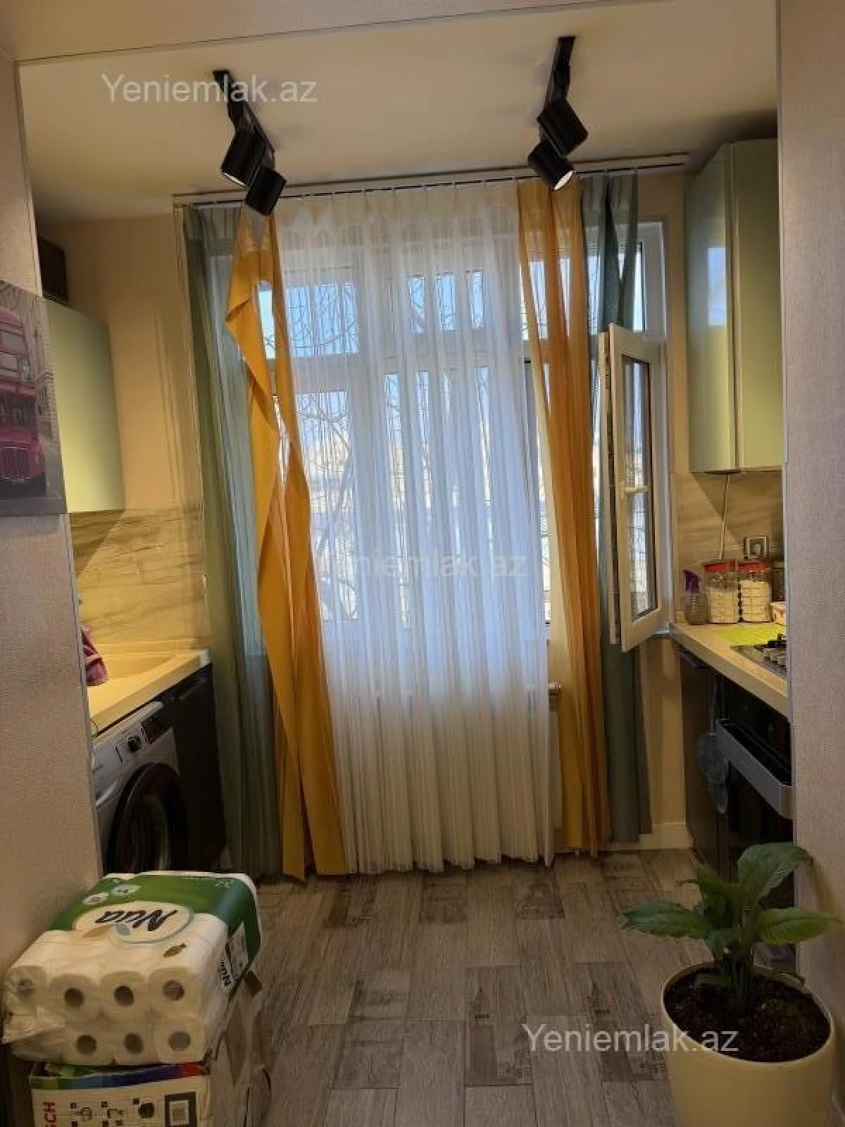 Satılır 2 otaqlı köhnə tikili 55 m²