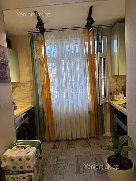Satılır 2 otaqlı köhnə tikili 55 m²