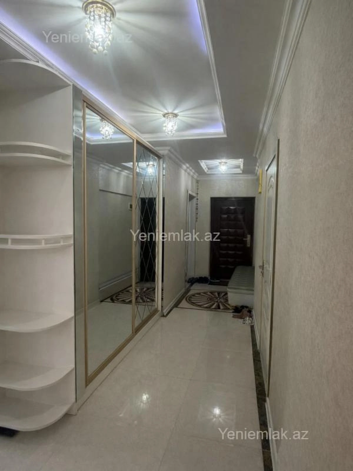 Satılır 3 otaqlı köhnə tikili 70 m²