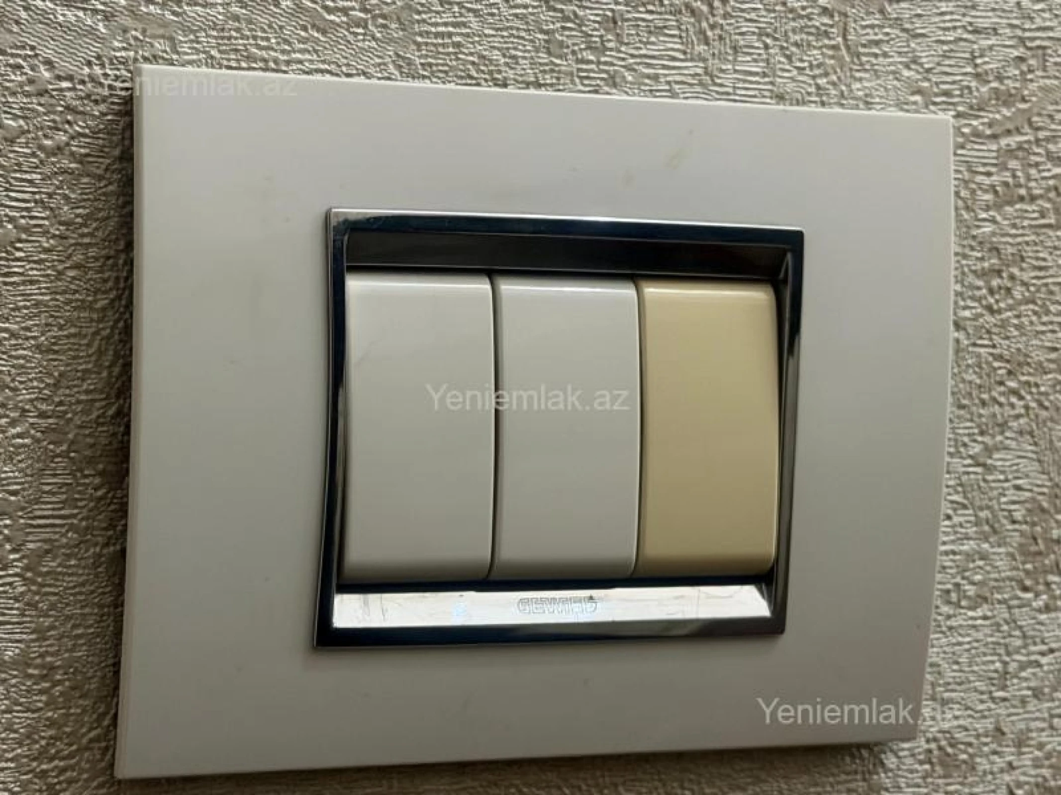 Satılır 3 otaqlı köhnə tikili 70 m²