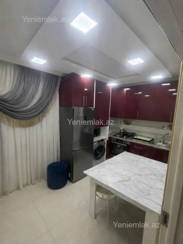 Satılır 3 otaqlı köhnə tikili 70 m²