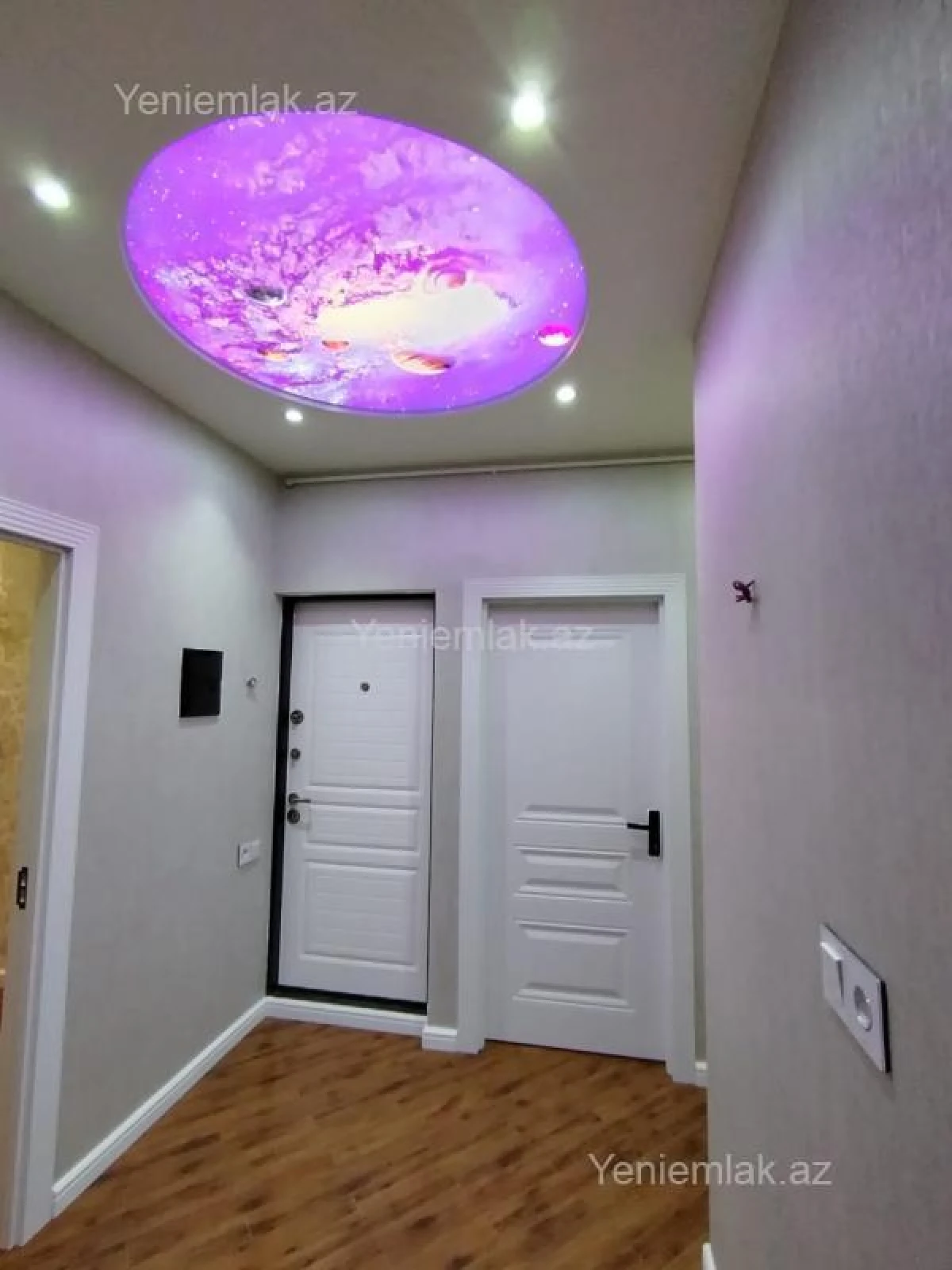 Satılır 4 otaqlı köhnə tikili 105 m²