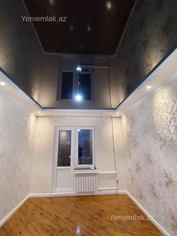 Satılır 4 otaqlı köhnə tikili 105 m²