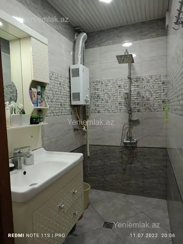 Satılır 5 otaqlı köhnə tikili 110 m²