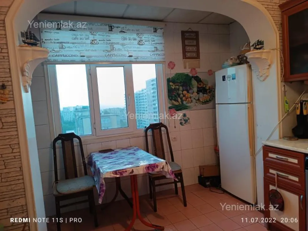 Satılır 5 otaqlı köhnə tikili 110 m²