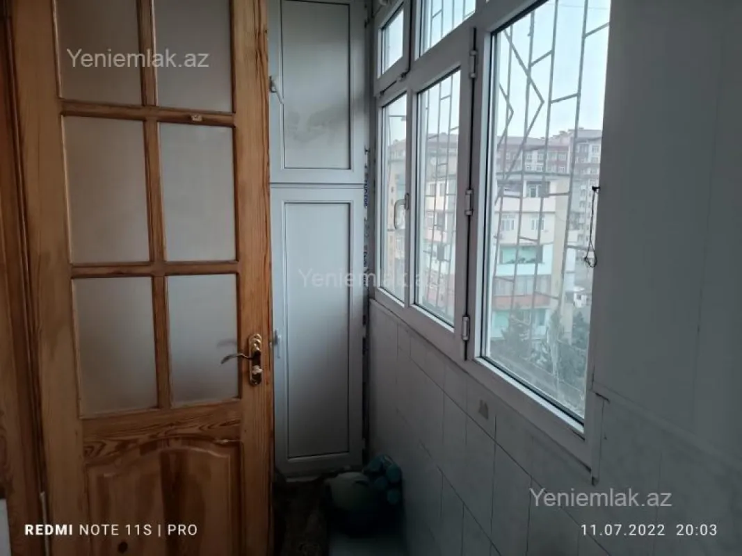Satılır 5 otaqlı köhnə tikili 110 m²