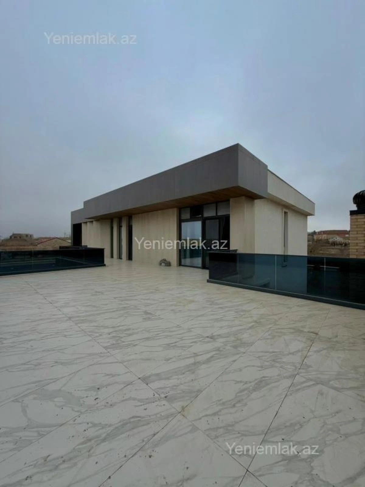 Satılır 7 otaqlı həyət evi 500 m²