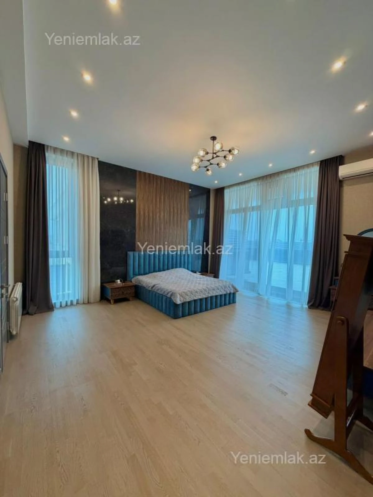 Satılır 7 otaqlı həyət evi 500 m²