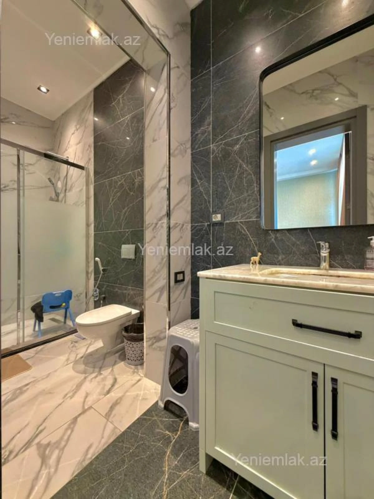 Satılır 7 otaqlı həyət evi 500 m²