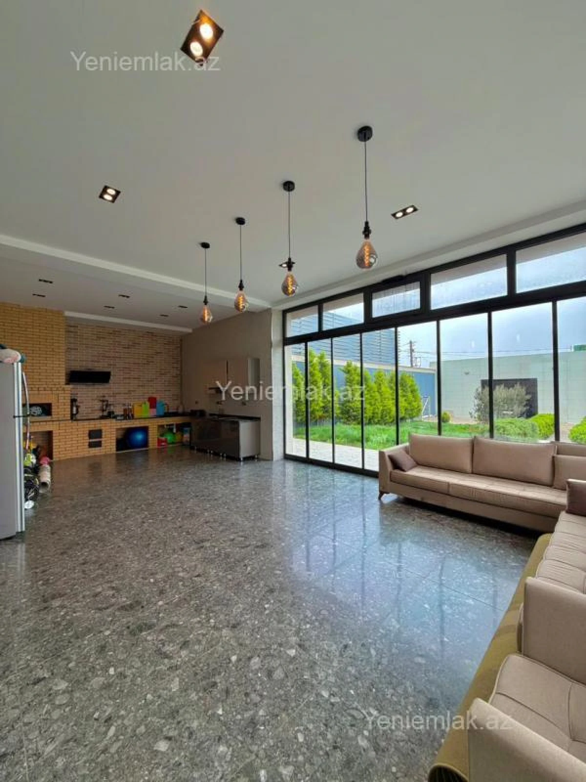 Satılır 7 otaqlı həyət evi 500 m²