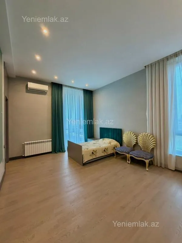 Satılır 7 otaqlı həyət evi 500 m²