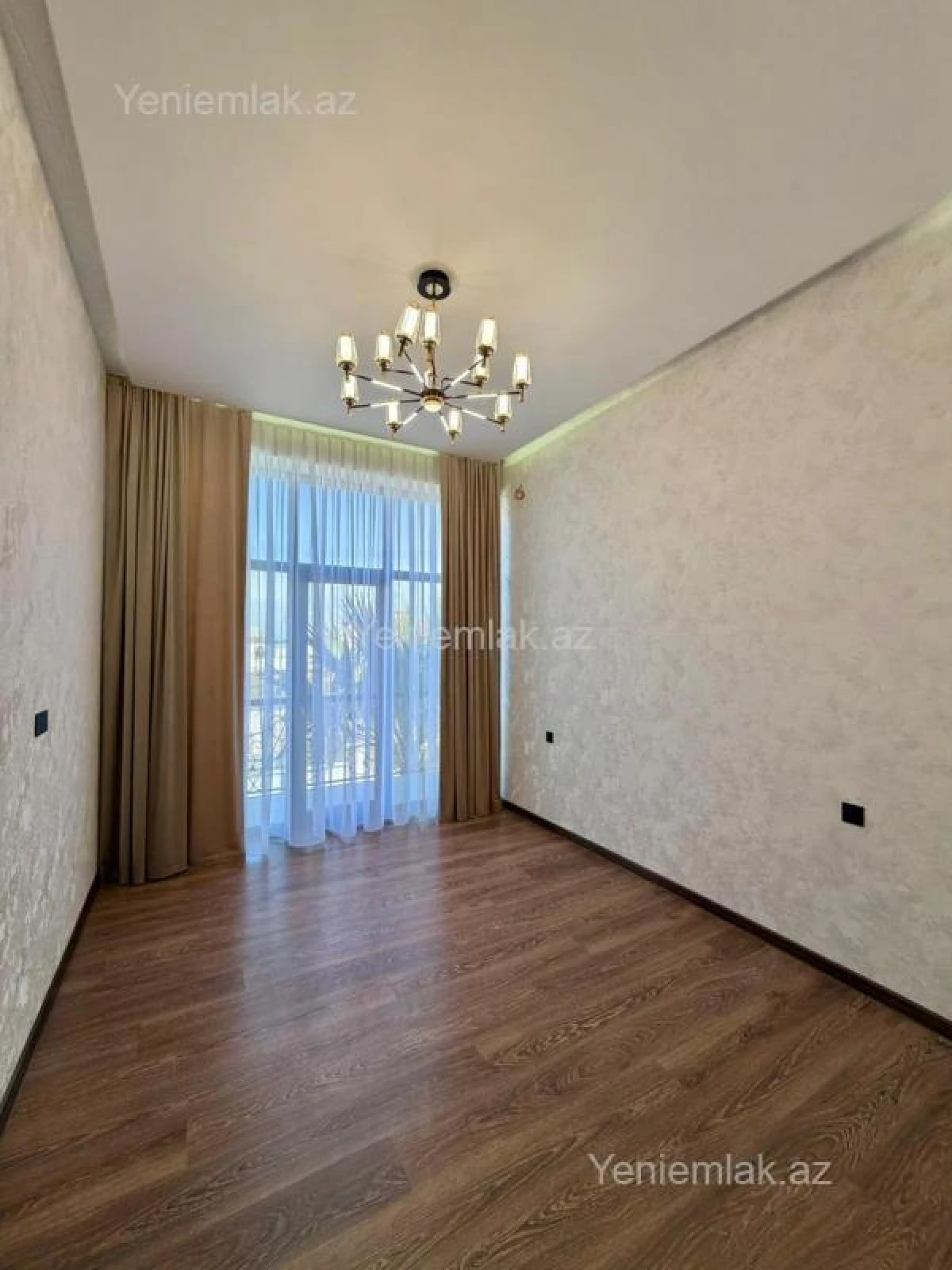 Satılır 4 otaqlı həyət evi 180 m²