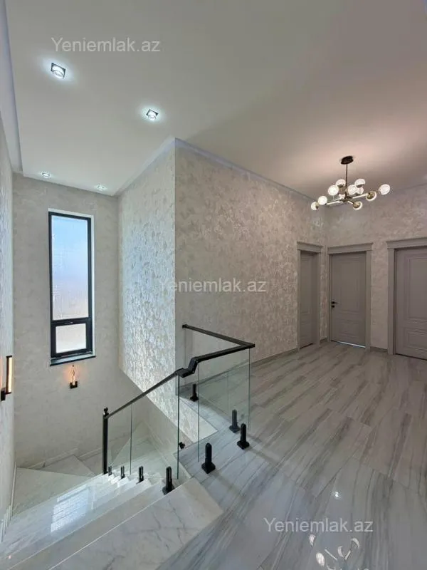 Satılır 4 otaqlı həyət evi 180 m²