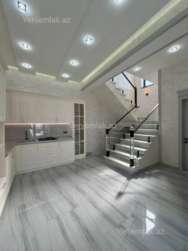 Satılır 4 otaqlı həyət evi 180 m²