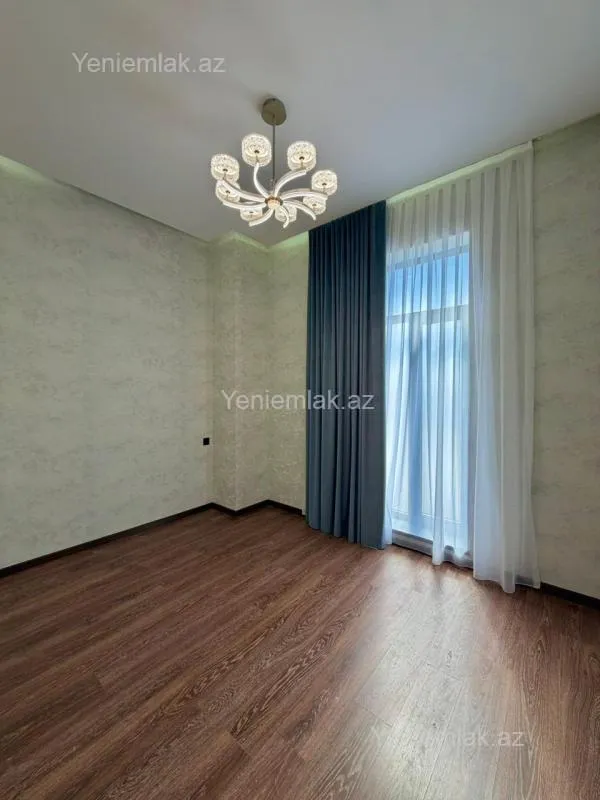 Satılır 4 otaqlı həyət evi 180 m²