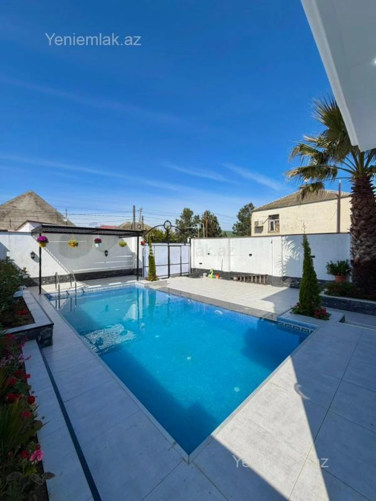 Satılır 4 otaqlı həyət evi 180 m²