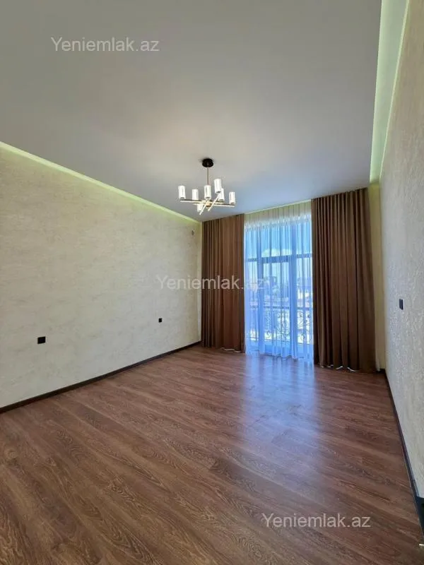 Satılır 4 otaqlı həyət evi 180 m²
