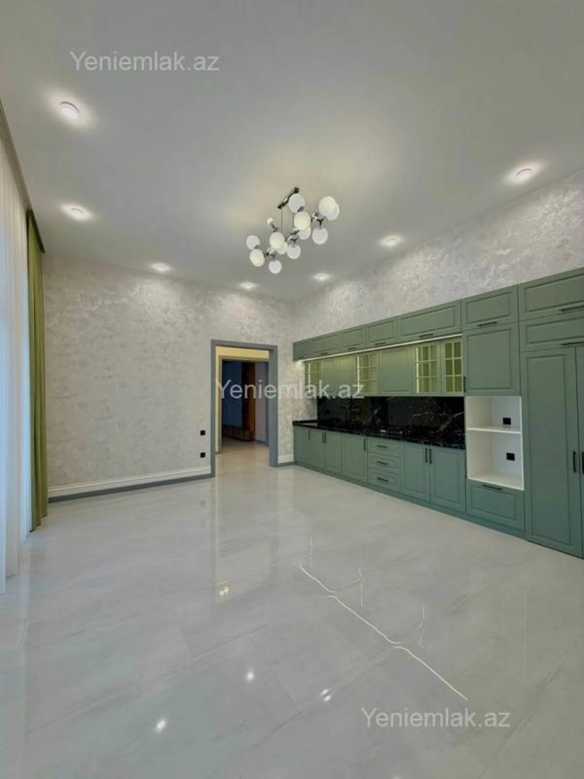 Satılır 4 otaqlı həyət evi 202 m²