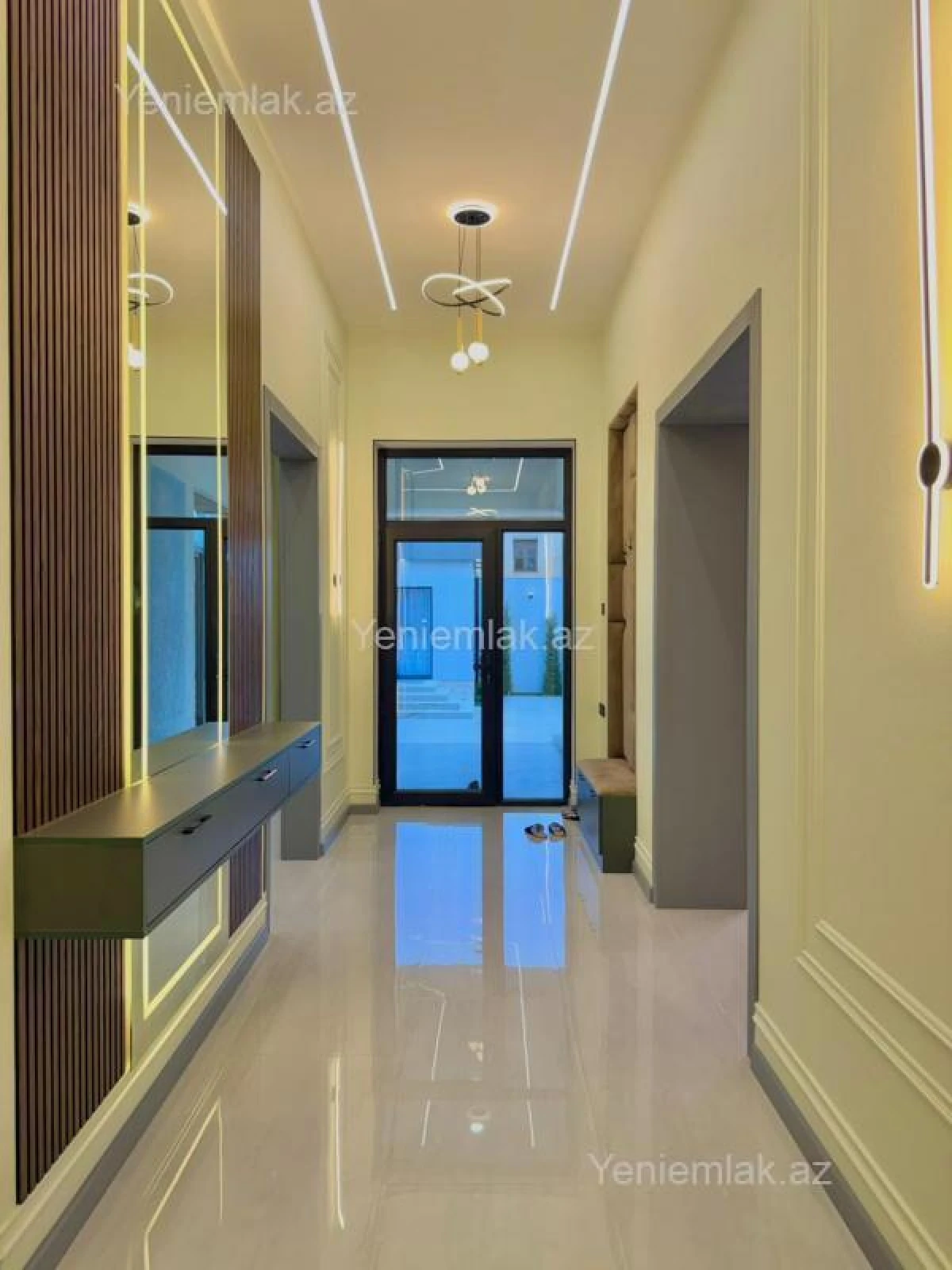 Satılır 4 otaqlı həyət evi 202 m²