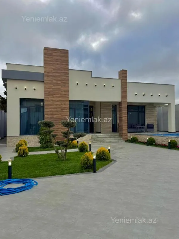 Satılır 4 otaqlı həyət evi 202 m²