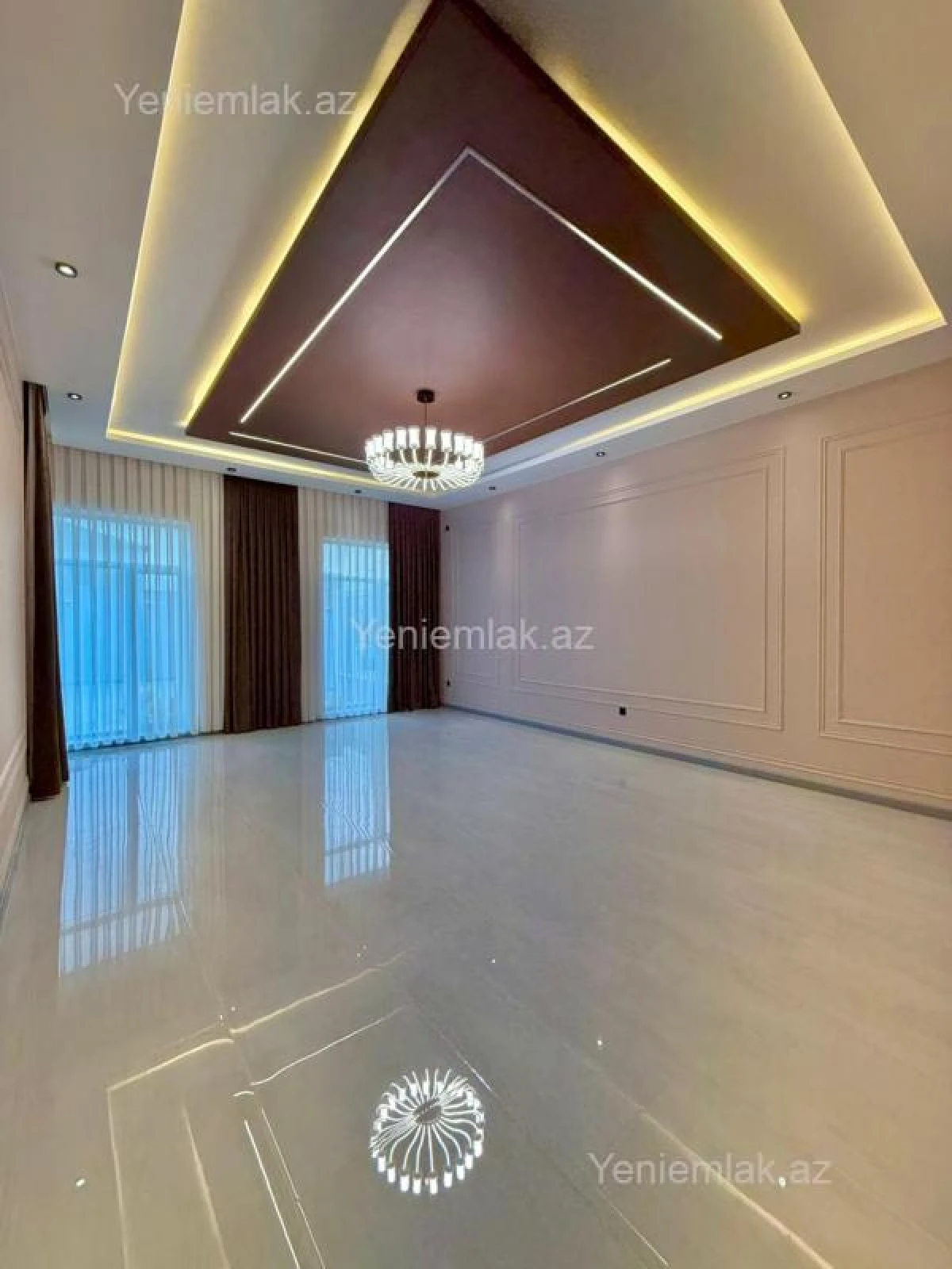 Satılır 4 otaqlı həyət evi 202 m²