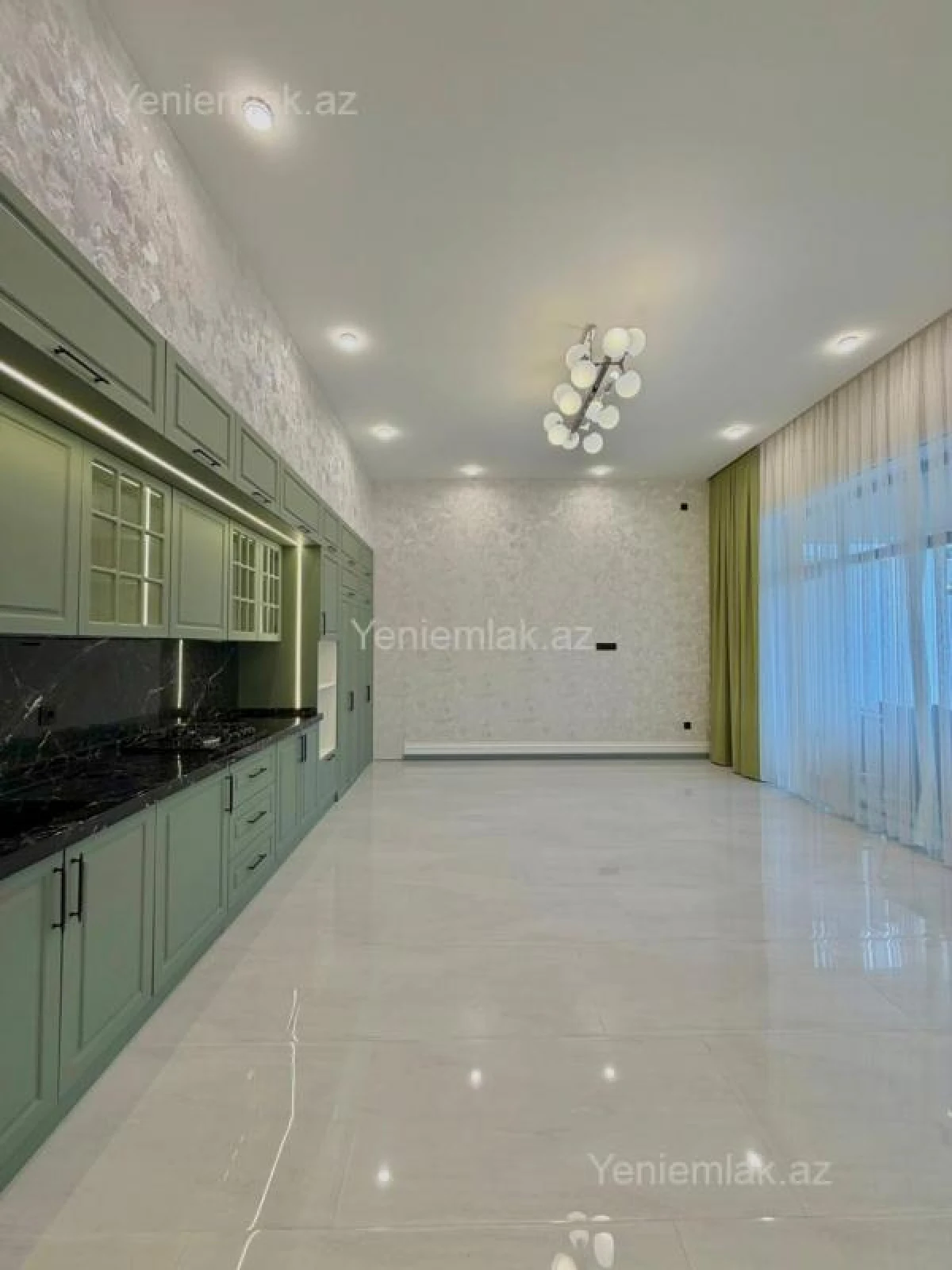 Satılır 4 otaqlı həyət evi 202 m²