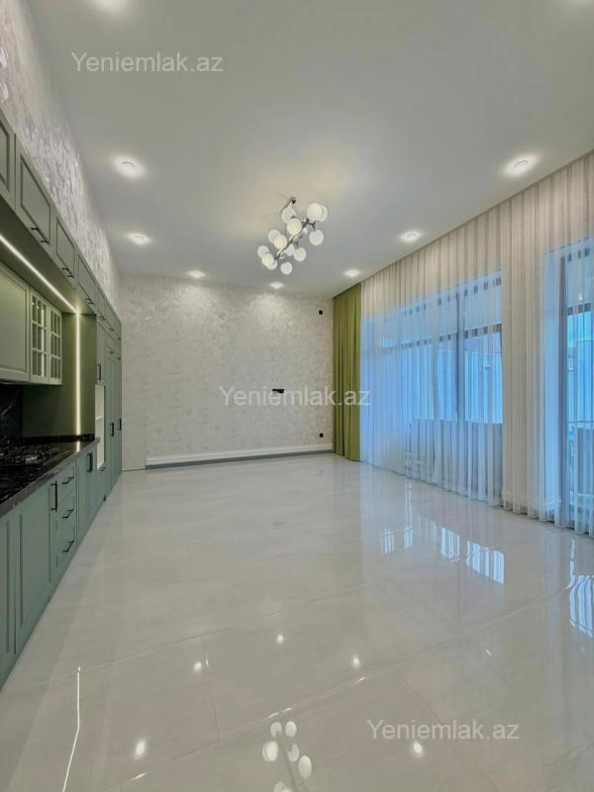 Satılır 4 otaqlı həyət evi 202 m²